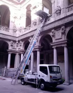 noleggio scala traslochi c228