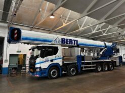 Piattaforma Autocarrata Con Operatore - C390